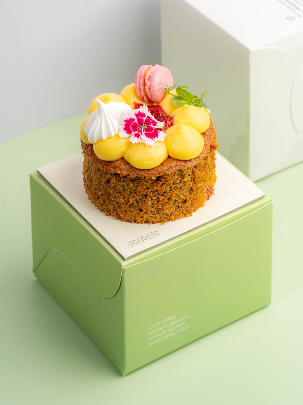 Almond, Jaggery, Raspberry & Dark Chocolate Mini Cake